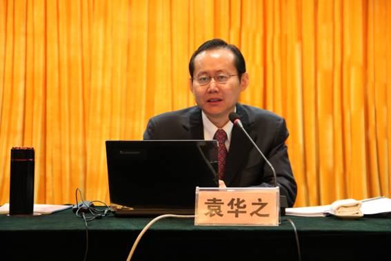 点击放大鼠标滚轮控制大小