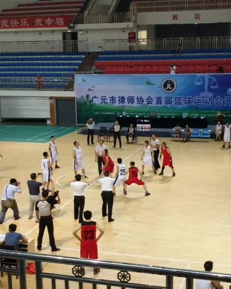 点击放大鼠标滚轮控制大小